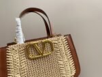 Valentino Garavani Vlogo Signature Handbag With Raffia Embroidery 22Cm - Image 6