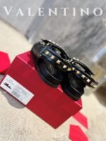 Valentino Garavani Rockstud Flat Sandal In Nappa Leather For Woman In Black Ws0Fe6Mnk 0No - Image 4