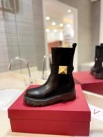 Valentino Garavani One Stud Beatle Boot In Calfskin Black - Image 6