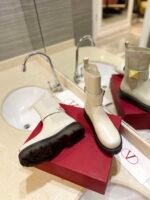 Valentino Garavani One Stud Beatle Boot In Calfskin Light Ivory 2W2S0Fy1Kum I16 - Image 5