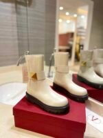 Valentino Garavani One Stud Beatle Boot In Calfskin Light Ivory 2W2S0Fy1Kum I16 - Image 10