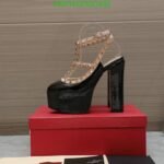Valentino Rockstud Platform Pump In Patent Leather Black 1W2S0Fi5Vnwn91 - Image 8