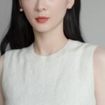 Saint Laurent Cassandre Pearl Earrings In Metal 691563Y15269018 - Image 8