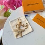 Louis Vuitton Lv Starfish Key Holder And Bag Charm Gold M02622 - Image 5