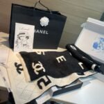 Chanel Logo Cashmere Muffler Black And White 170Cm - Image 5