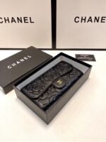 Chanel Camellia Embossed Flap Wallet Black 19Cm - Image 3