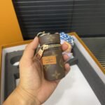 Gift Set: Louis Vuitton Pochette Métis East West Brown With Mini Keychain And Labubu Accessories - Image 7