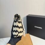 Chanel Small Shopping Bag Braided Straw And Gold Tone Metal Beige And Black 20Cm - Image 5