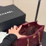 Chanel Small Shopping Bag Gold Tone Burgundy 31Cm AS4940 B17067 NY570 - Image 9