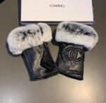 Chanel Vip Gloves Lamnskin Fur Black - Image 4